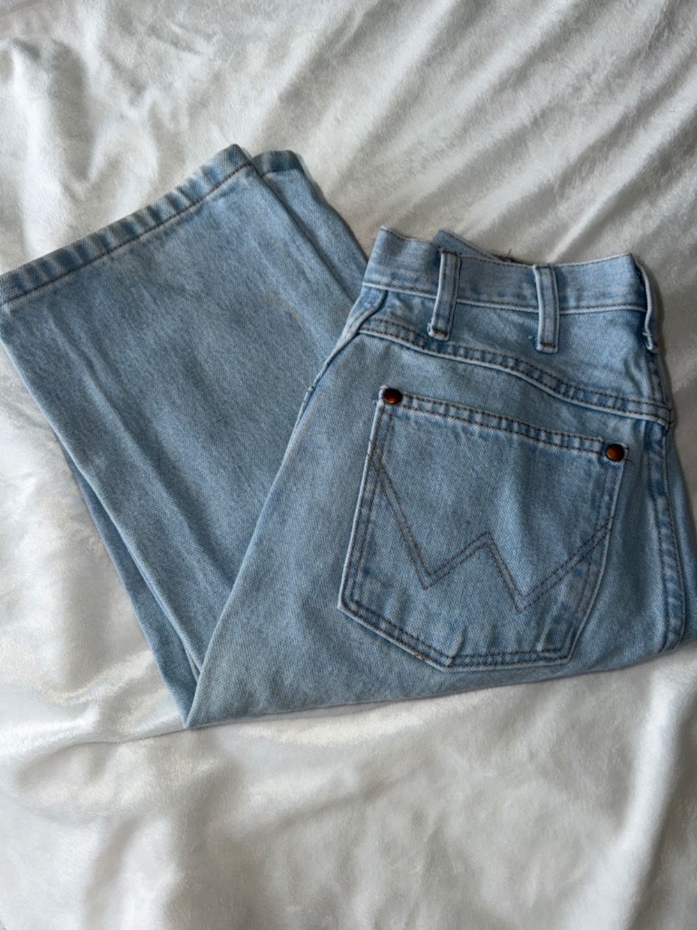 Wrangler Light Blue Straight leg women’s Jeans - size 3 with 36” inseam